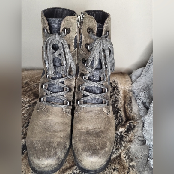 Joan of Artic - Picture 3 of 4